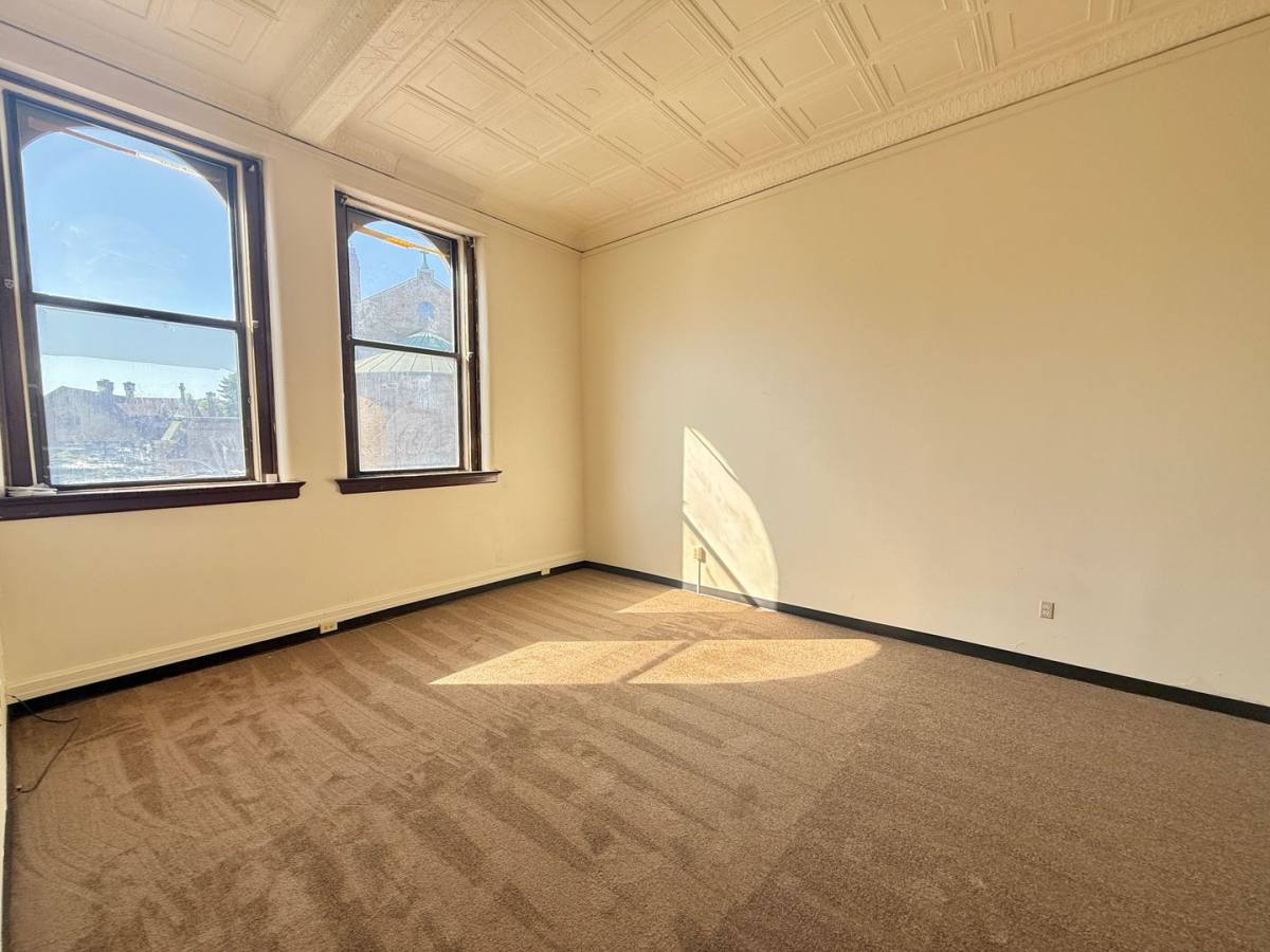 Apartment for rent at 681 Brown St, Rochester, NY 14611