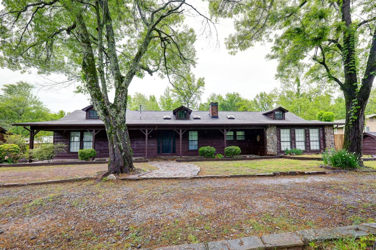 House for rent at 19000 Kanis Rd, Little Rock, AR 72223