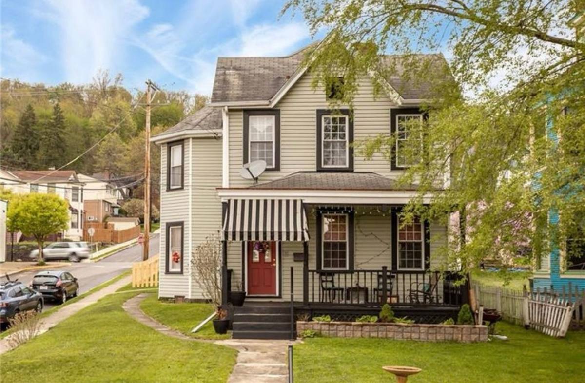House for rent at 204 Superior Ave, Pittsburgh, PA 15202