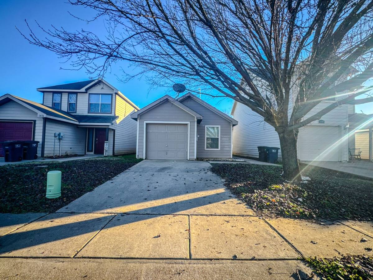 House for rent at 1452 Pine Lane, Fort Worth, TX 76140