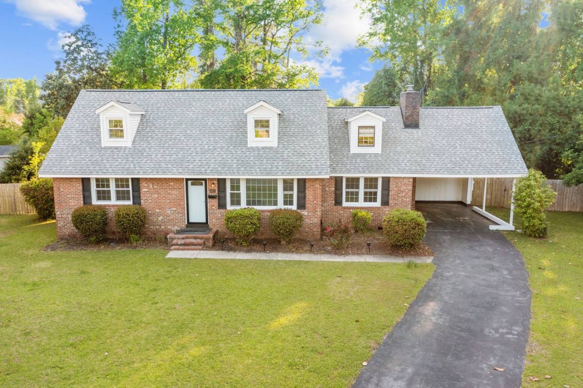 House for rent at 1011 Daniel Place, Jacksonville, NC 28540