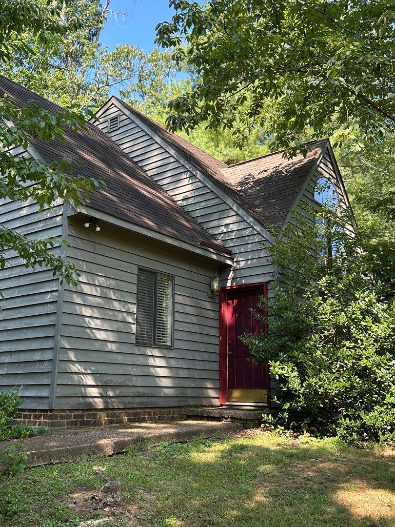 House for rent at 1704 Bent Tree Court, Charlottesville, VA 22902