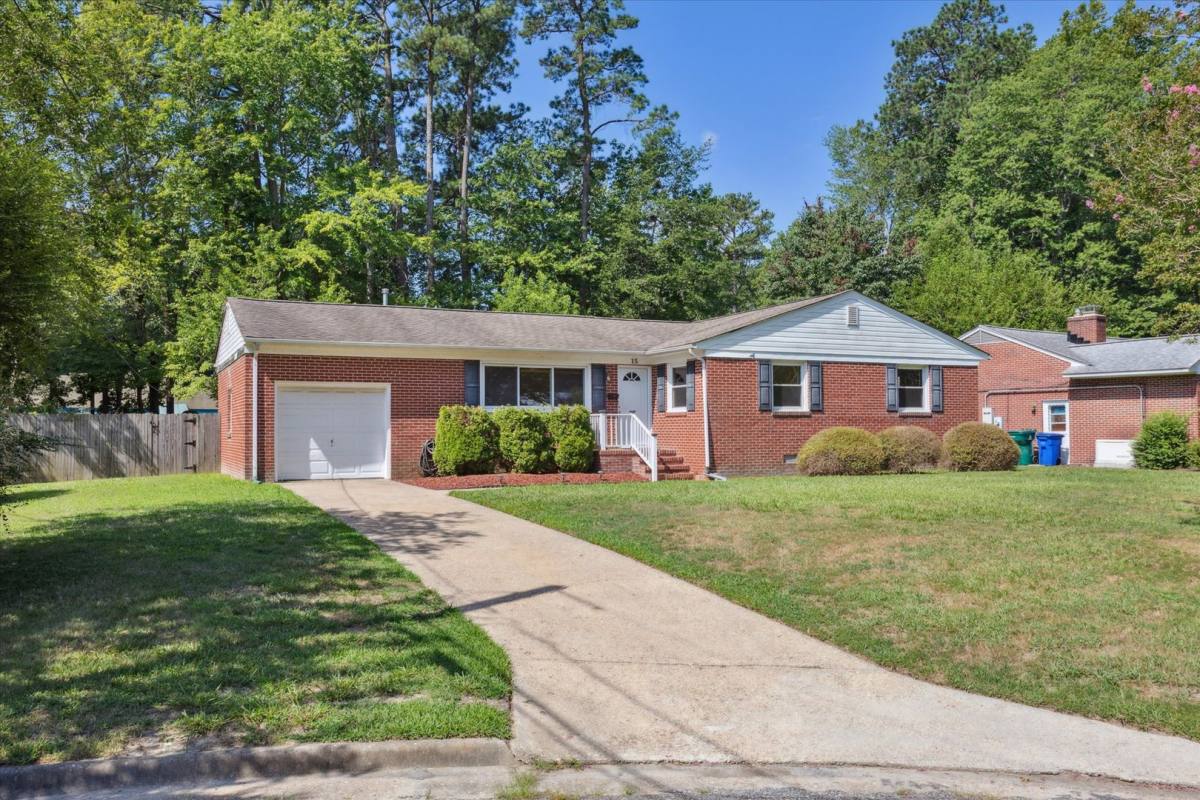 House for rent at 15 Indian Springs Dr, Newport News, VA 23606