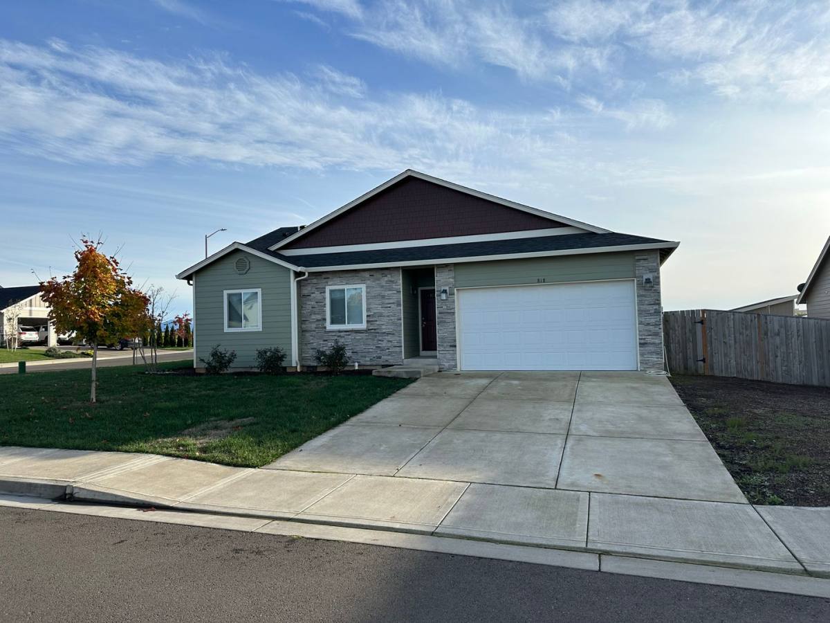 Apartment for rent at 591 SE Palomino St, Sublimity, OR 97385
