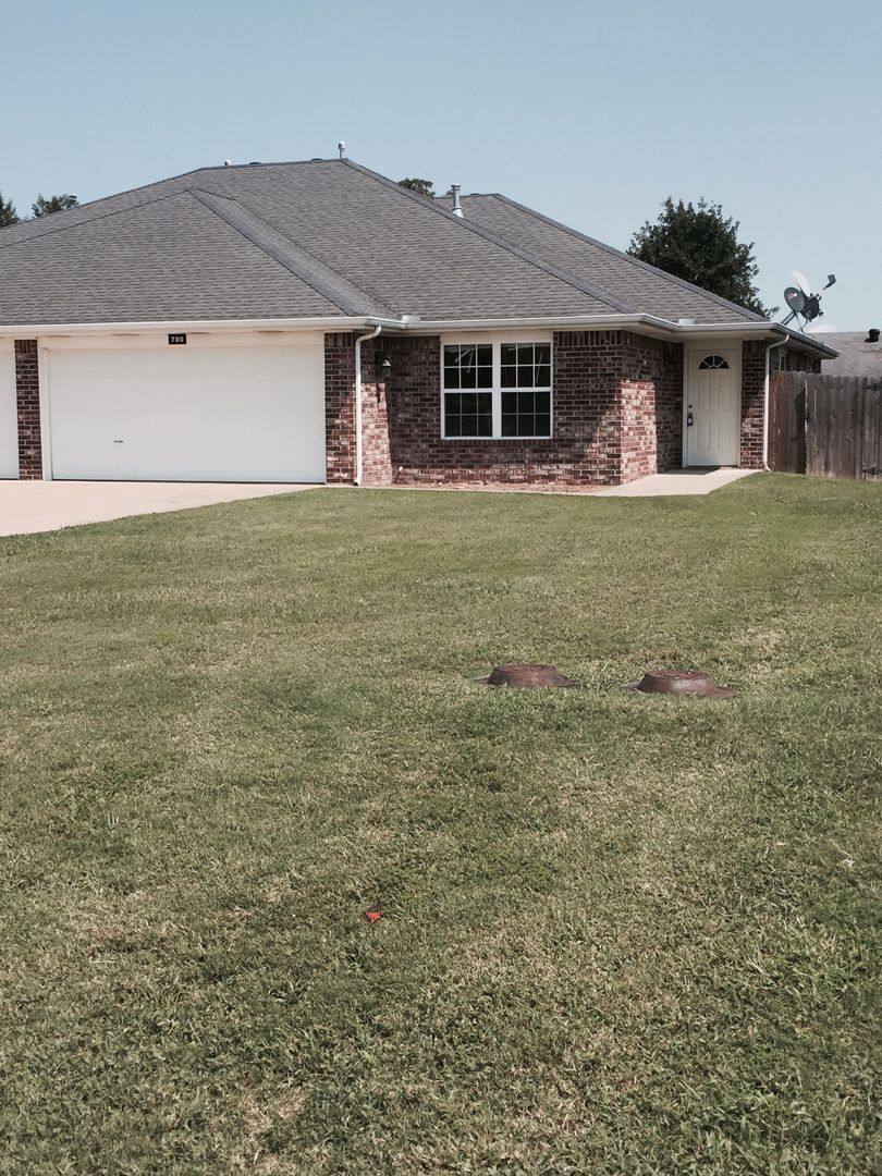 House for rent at 780 Appleridge Dr, Centerton, AR 72719