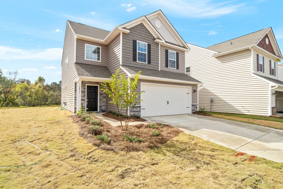 House for rent at 12811 Canterbury Castle Dr, Charlotte, NC 28273