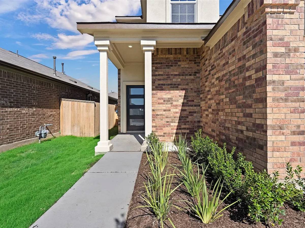 House for rent at 105 Allegro Dr, Hutto, TX 78634