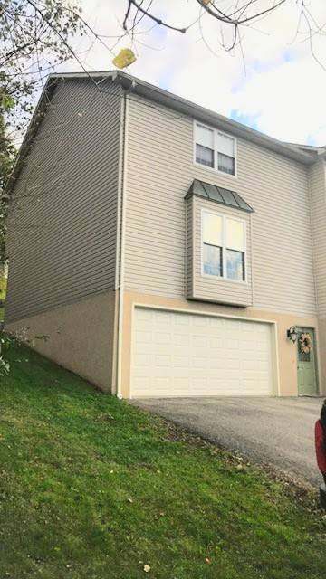 25 Clear Spring Dr, Morgantown, WV 26508