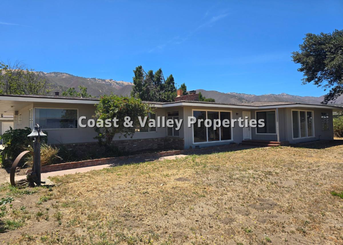 House for rent at 1296 River Rd, Salinas, CA 93908