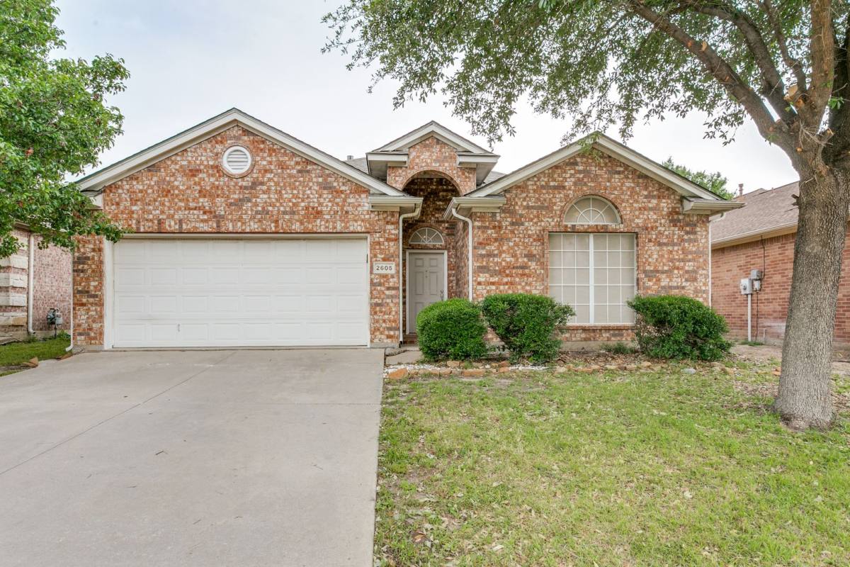 House for rent at 2605 Silver Hill Dr, Fort Worth, TX 76131