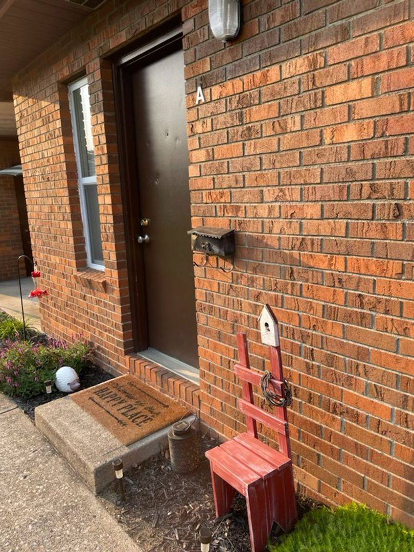 Apartment for rent at 287 S Williams, Newark, OH 43055