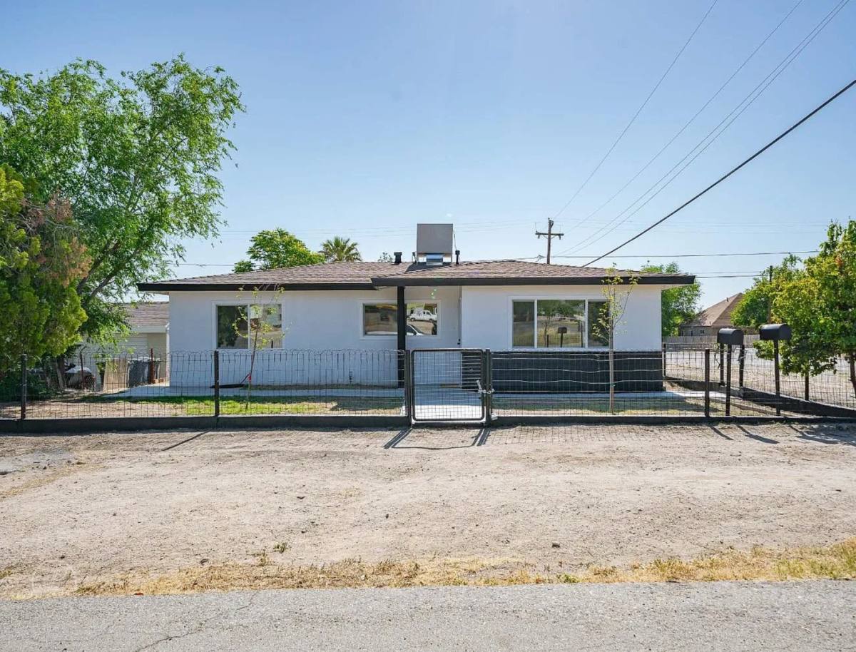 Apartment for rent at 200 Van Buren St, Taft, CA 93268