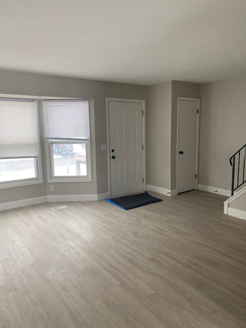 Apartment for rent at 5422 N Linwood Ave, Davenport, IA 52806