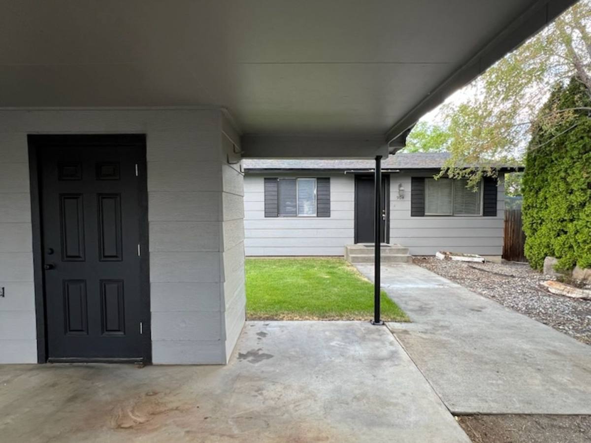 Apartment for rent at 304 2nd St SE, East Wenatchee, WA 98802