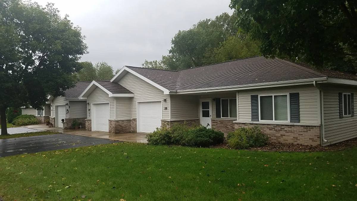 Apartment for rent at 4410 Fireclay Court, La Crosse, WI 54601