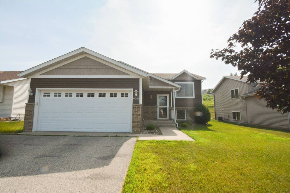 House for rent at 4253 Trumpeter Dr SE, Rochester, MN 55904