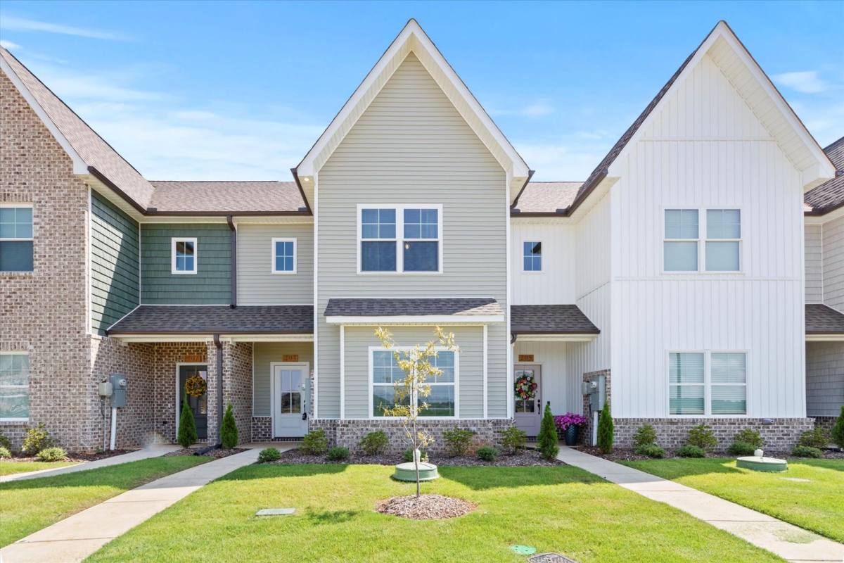 Townhouse for rent at 193 Susan Lynn Dr, Hazel Green, AL 35750