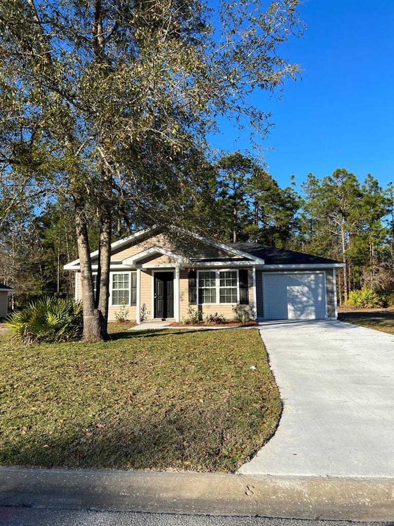 House for rent at 114 Villa Rd, Jesup, GA 31546
