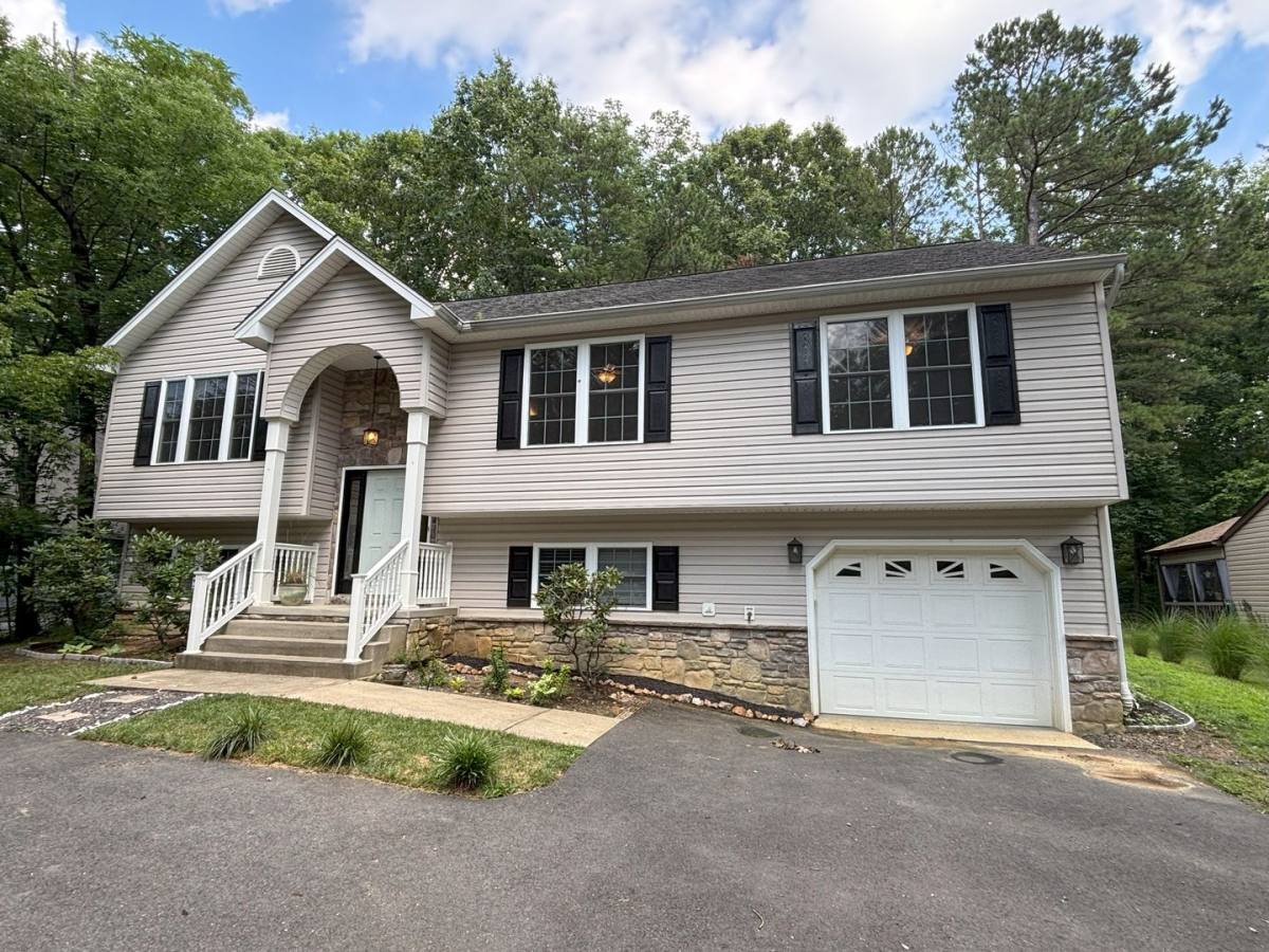 House for rent at 1327 Lakeview Parkway, Locust Grove, VA 22508