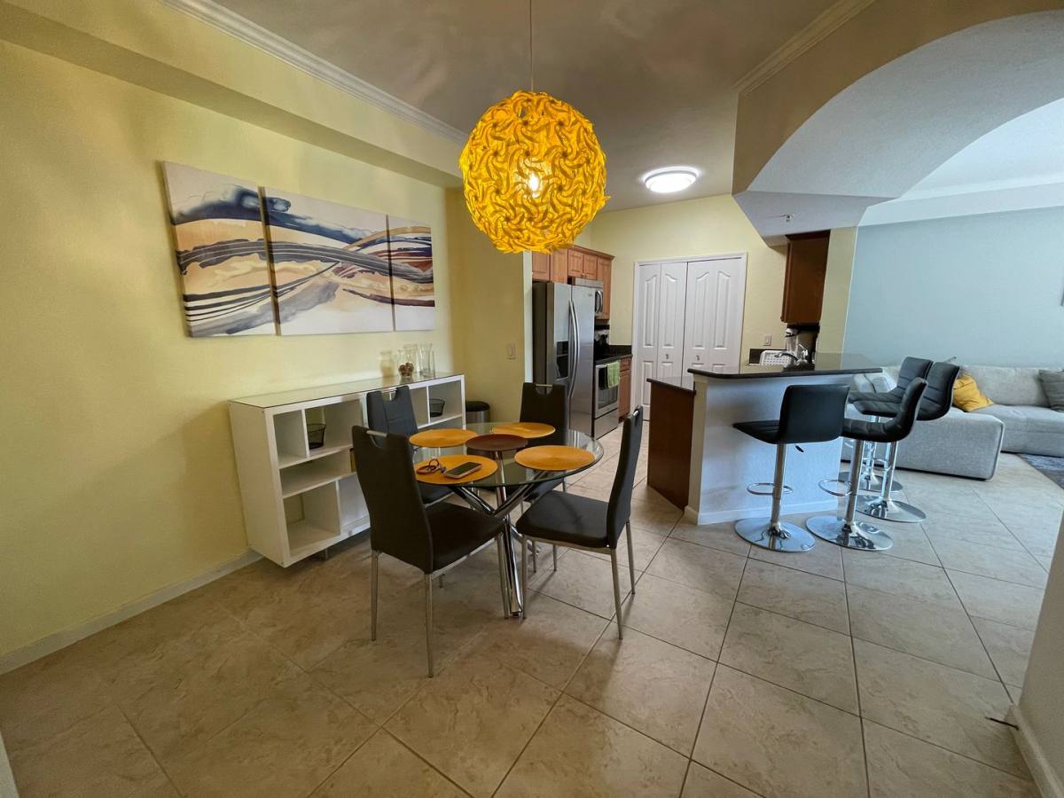 Apartment for rent at 12936 Violino Lane, Naples, FL 34105
