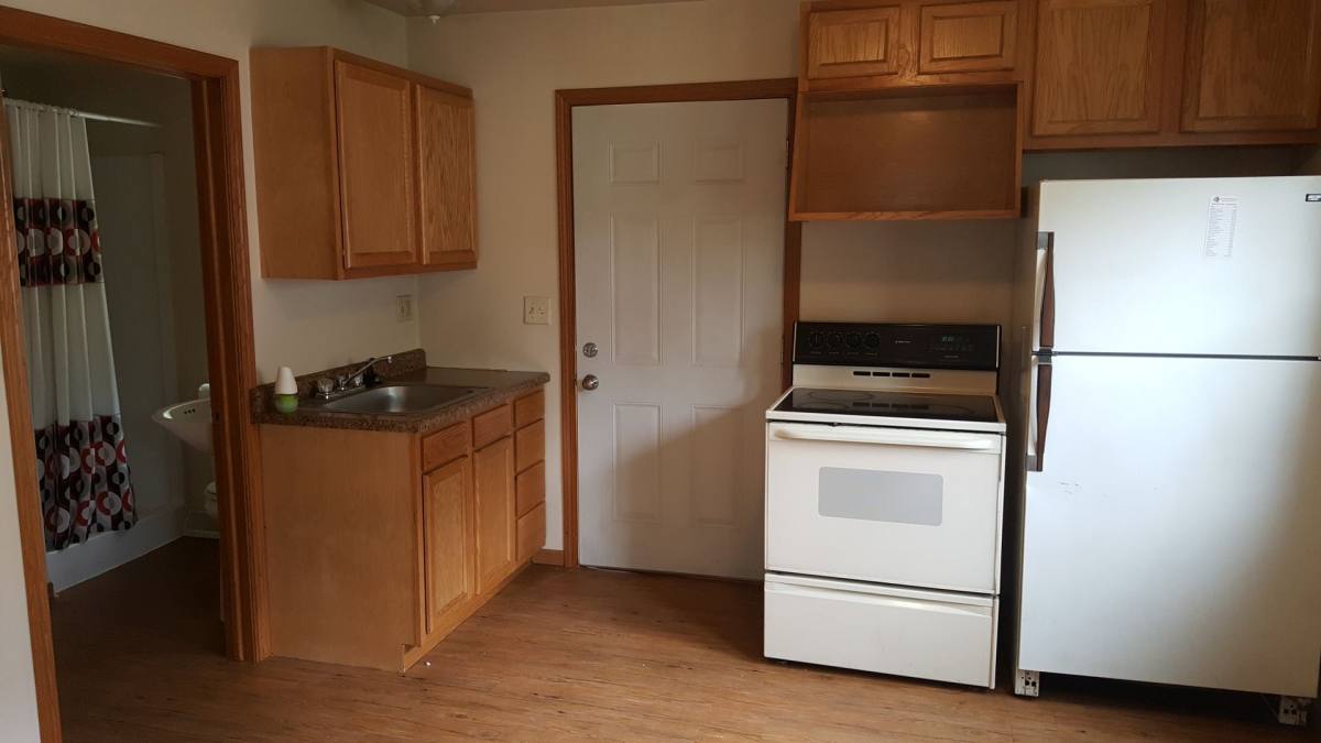 Apartment for rent at 1539 E Mason St, Green Bay, WI 54302