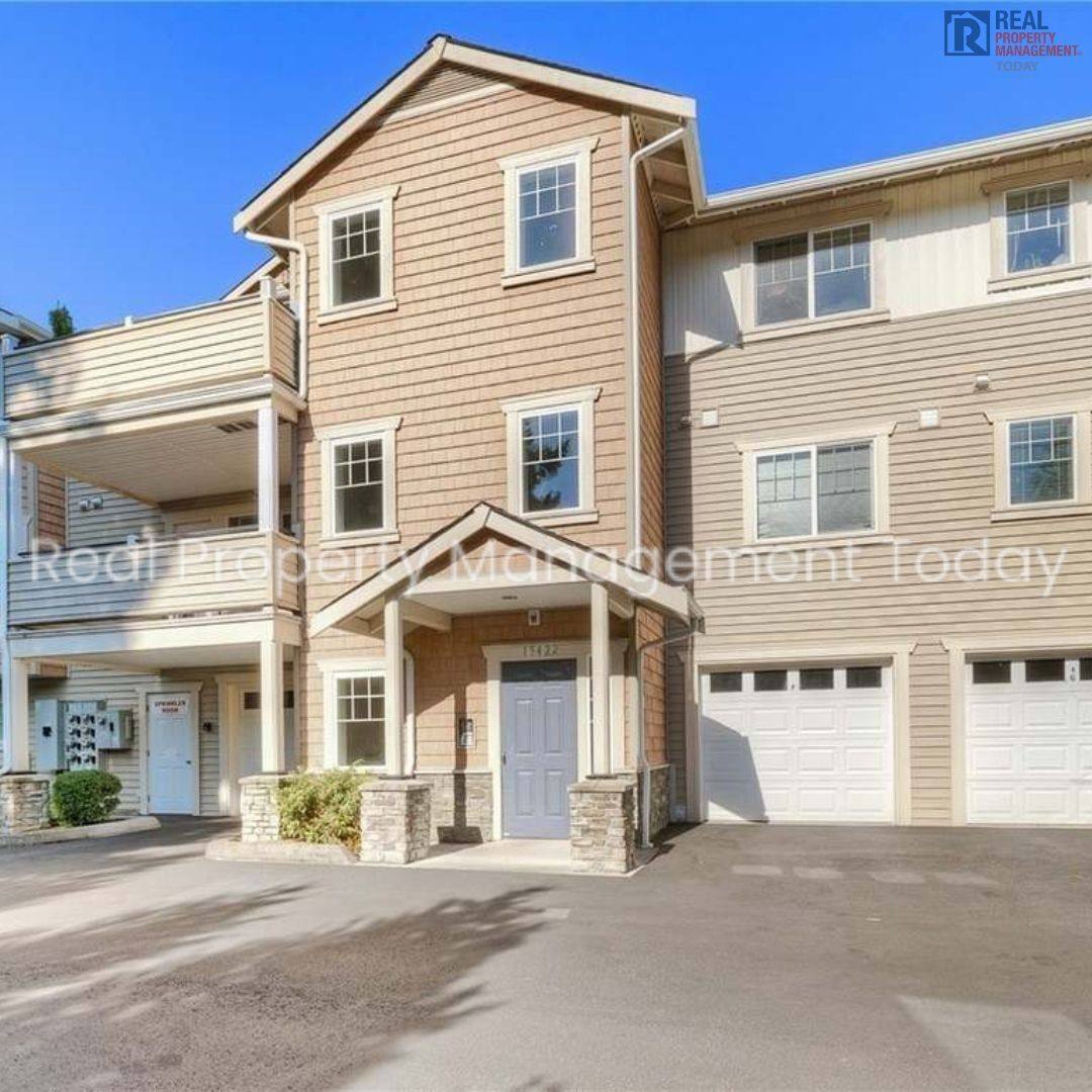 Condo for rent at 13422 97th Ave E, Puyallup, WA 98373