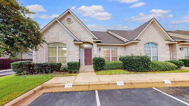 Townhouse for rent at 113 Fraternity Row, College Station, TX 77845