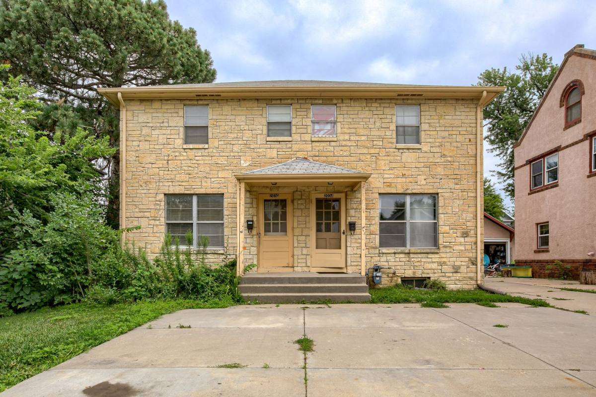 Apartment for rent at 2030 2034 S St, Lincoln, NE 68502