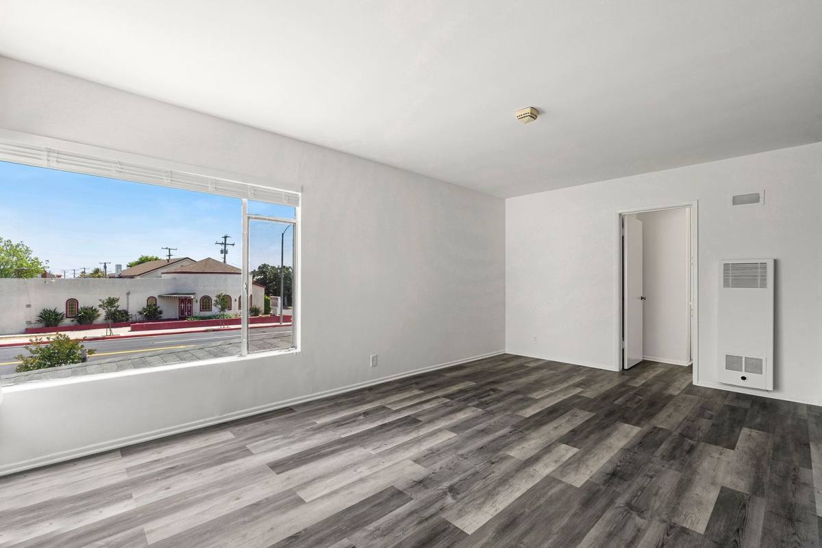 Apartment for rent at 1408 - 1412 Centinela Ave, Inglewood, CA 90302