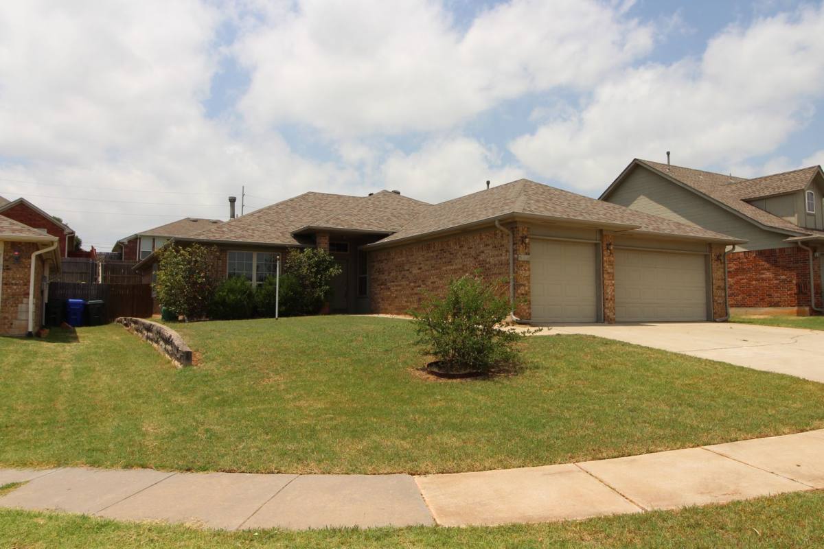 House for rent at 512 Woodsong, Norman, OK 73071