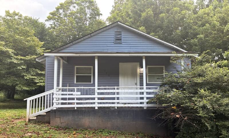 House for rent at 7701 Boswell Rd, Charlotte, NC 28215