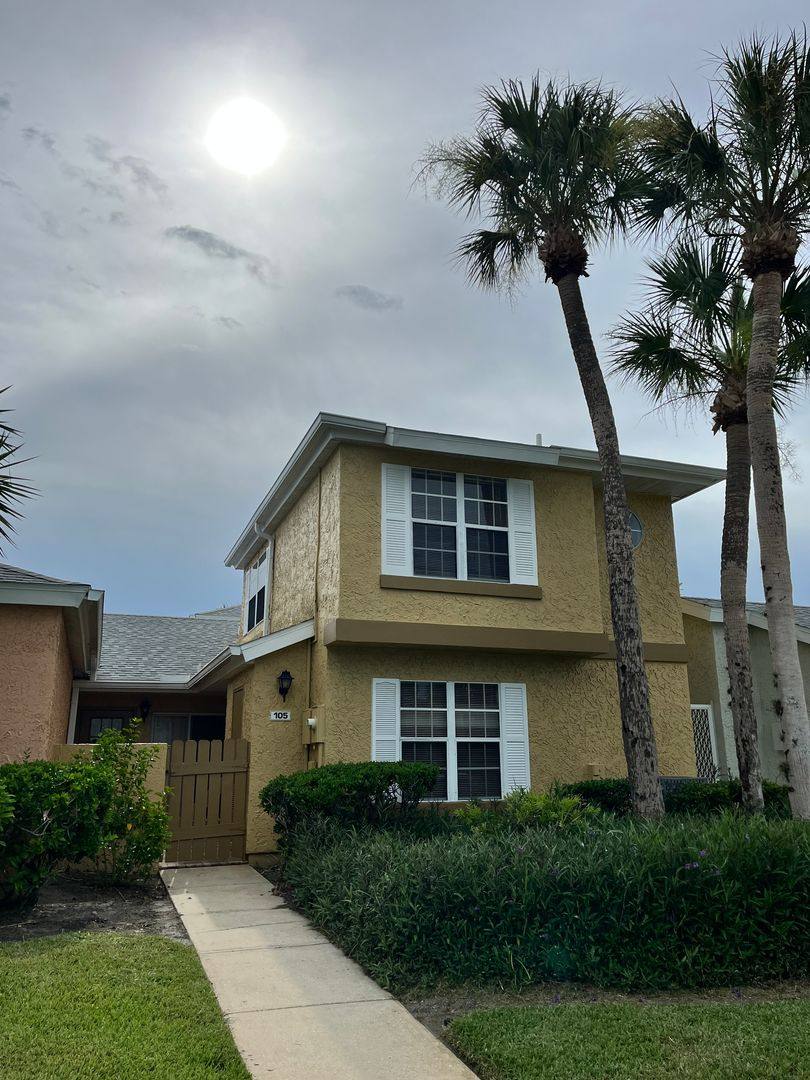 Townhouse for rent at 1410 Malibu Circle NE, Palm Bay, FL 32905