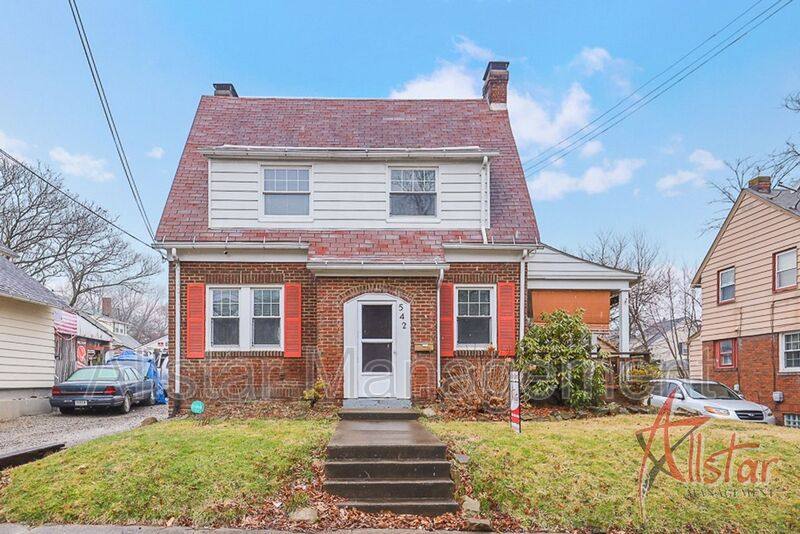 House for rent at 542 Lindell St, Akron, OH 44305