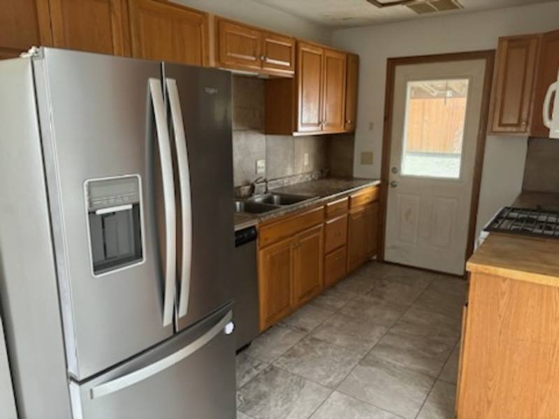 House for rent at 2404 Wisconsin St SW, Cedar Rapids, IA 52404