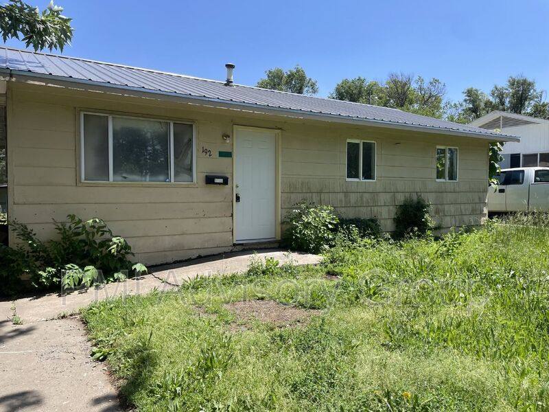 House for rent at 1920 SE Pennsylvania Ave, Topeka, KS 66607