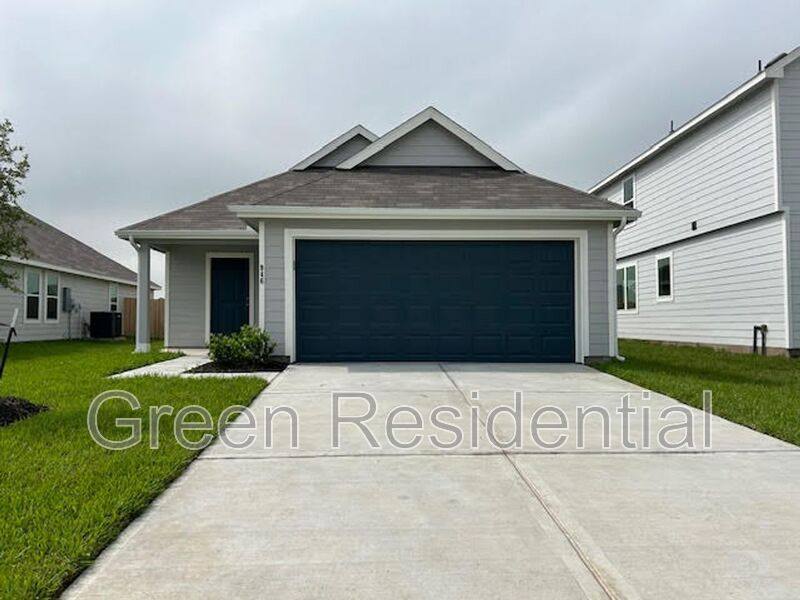 House for rent at 946 Luke Darrell Dr, Rosharon, TX 77583