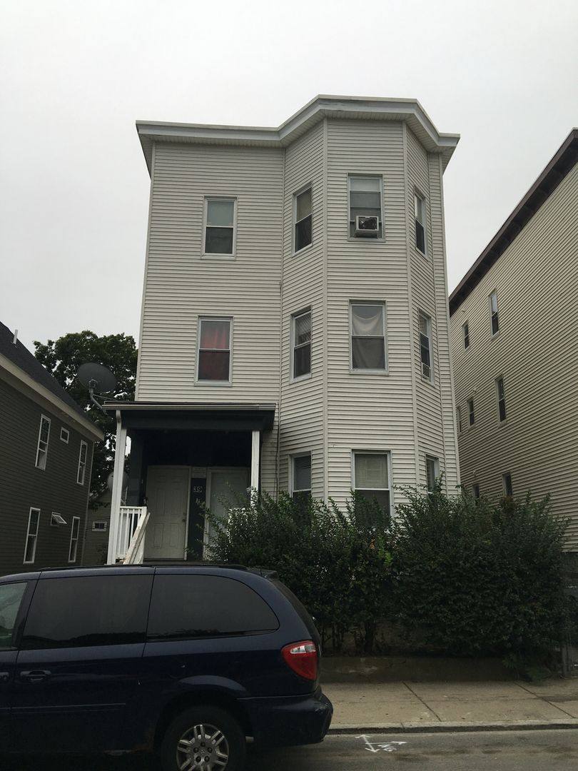 Apartment for rent at 39 Maywood St, Roxbury, MA 02119