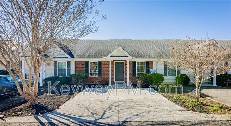 Townhouse for rent at 517 Edgecliff Lane, Evans, GA 30809