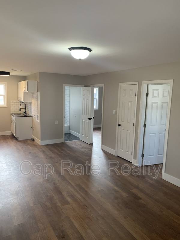 Apartment for rent at 2735 Pontiac St #B, Columbus, OH 43211