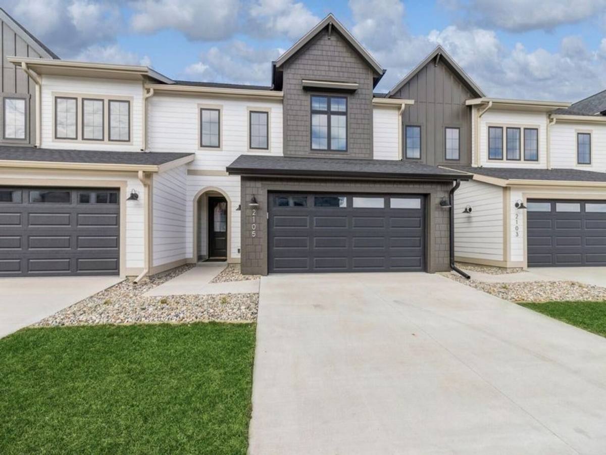 Townhouse for rent at 2017 Lacey Dr, Ames, IA 50010