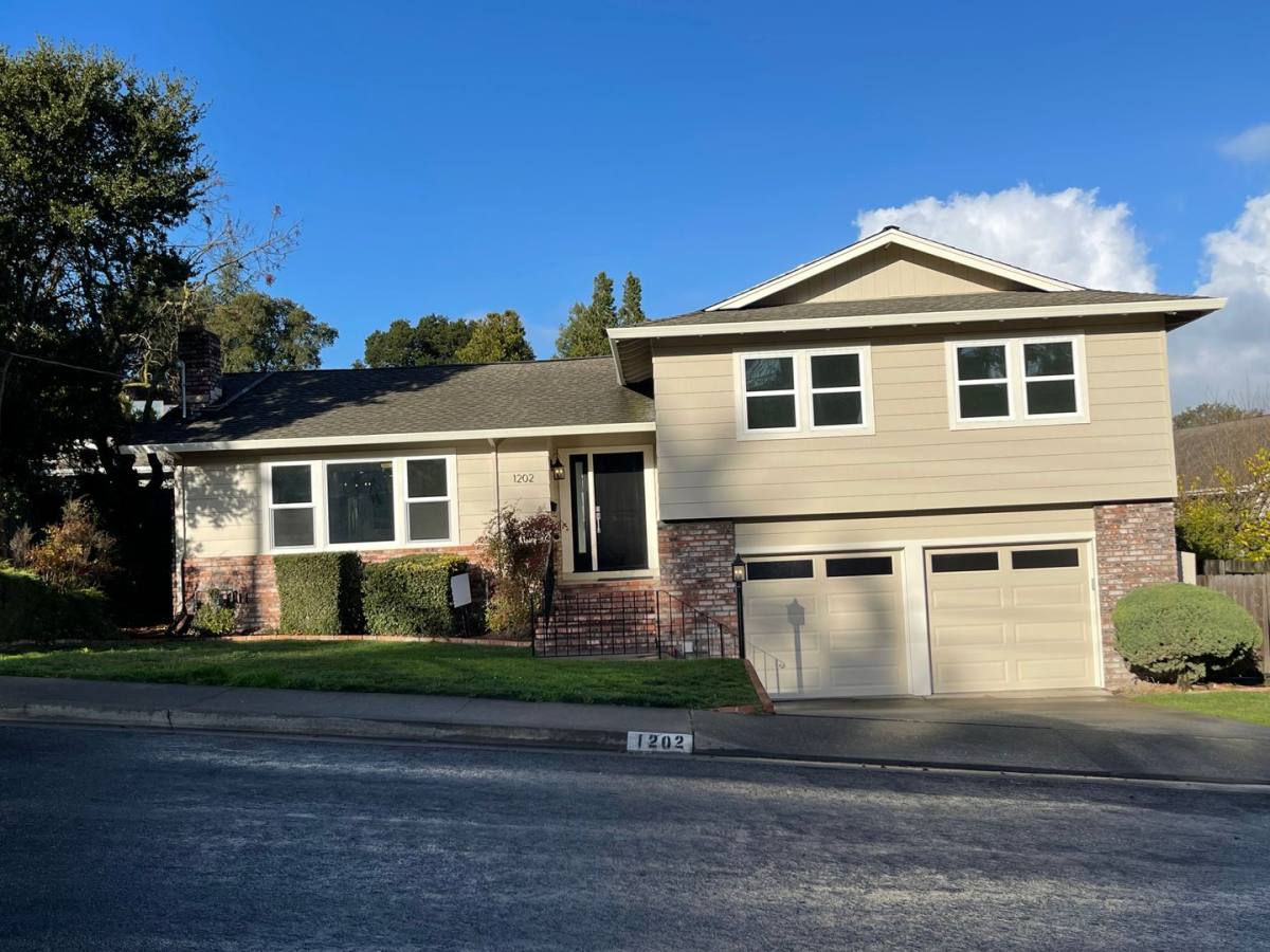 House for rent at 1202 W St, Petaluma, CA 94952