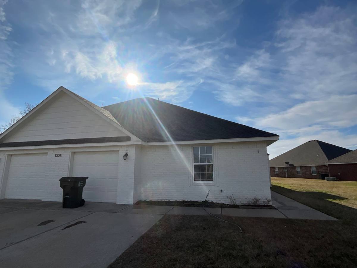 Apartment for rent at 1304 Commerce, Norman, OK 73071