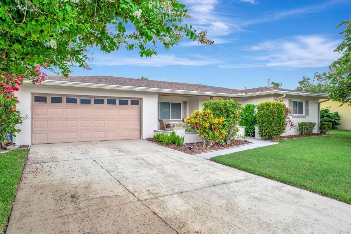 House for rent at 3111 Chase Circle, Sarasota, FL 34231