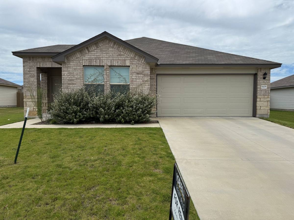 House for rent at 5609 Madelyn Dr, Killeen, TX 76549