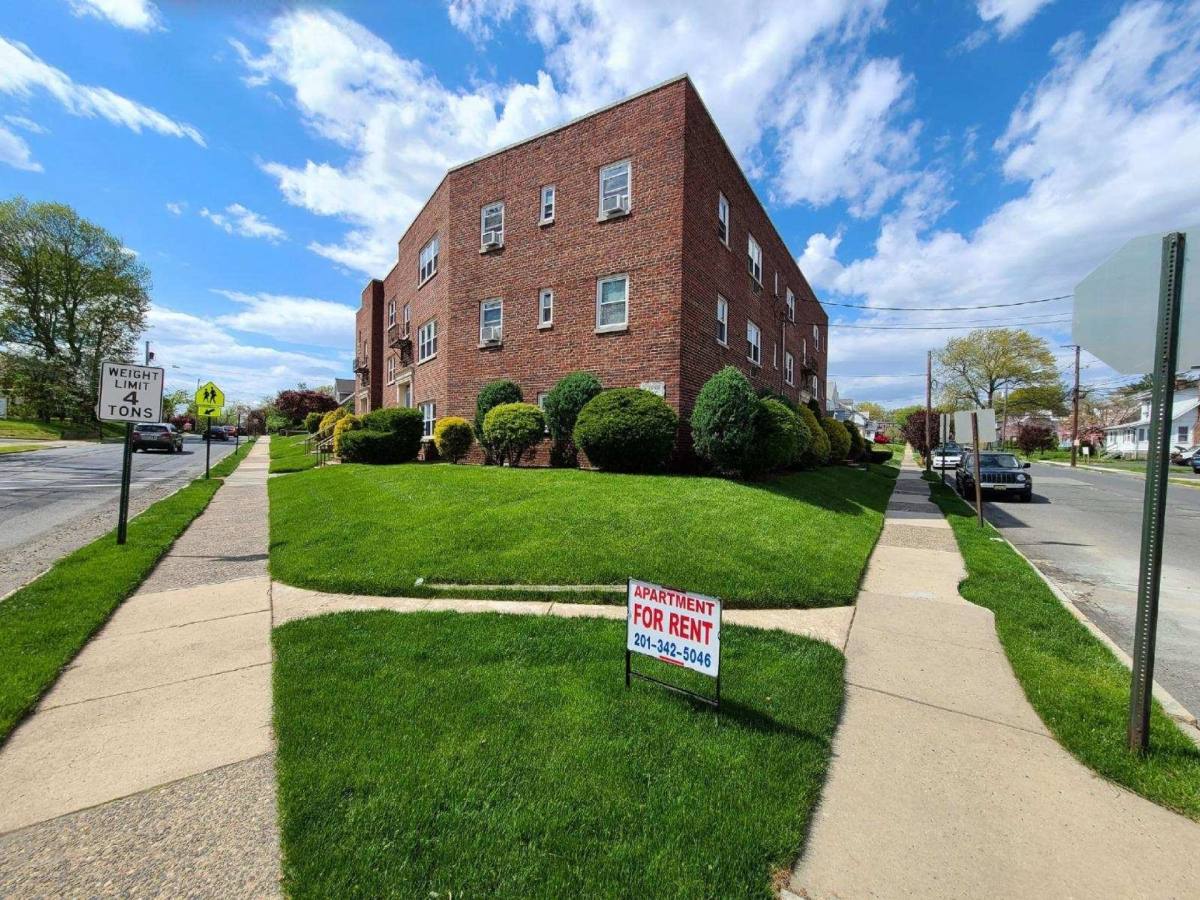 Apartment for rent at 942 Johnson Place, Union, NJ 07083