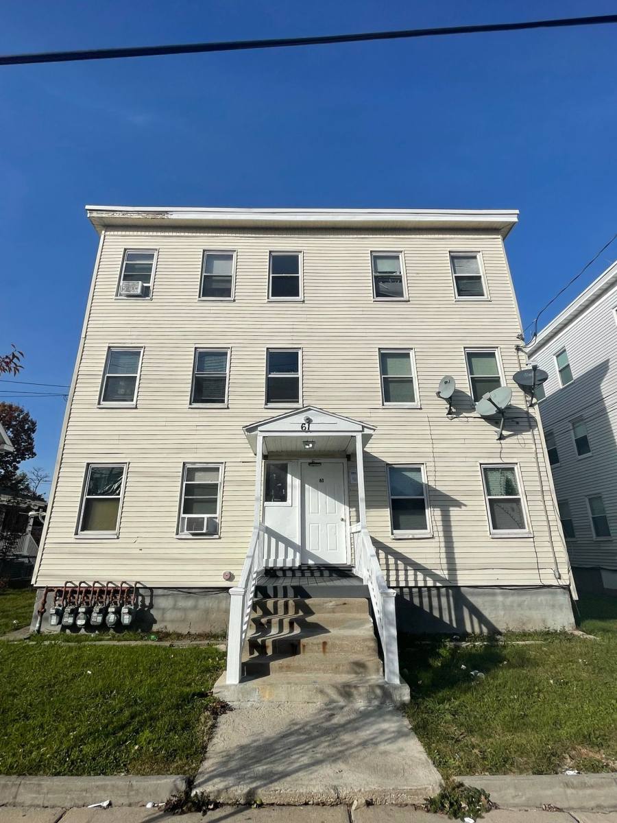 Apartment for rent at 61 Colonial Ave, Dorchester Center, MA 02124