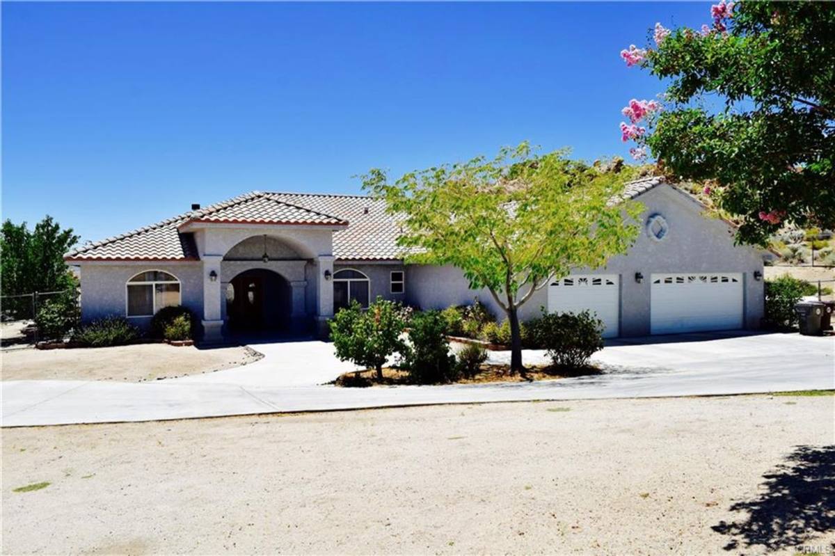 House for rent at 6251 Monticello Rd, Yucca Valley, CA 92284