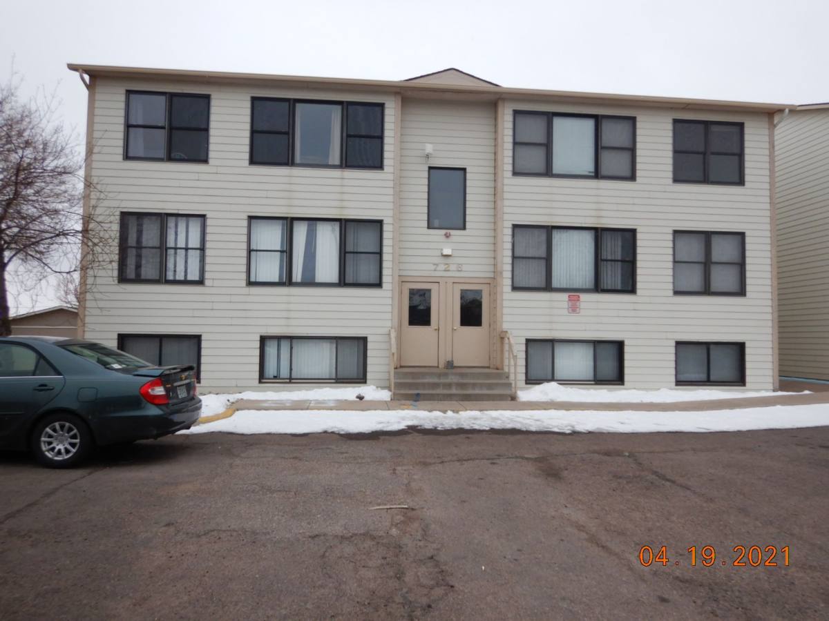 Apartment for rent at 720 & 726 Beaufort, Laramie, WY 82072