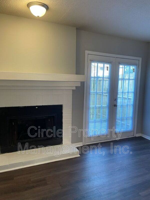Apartment for rent at 4025 Hunters Ridge Dr #6, Huntsville, AL 35802