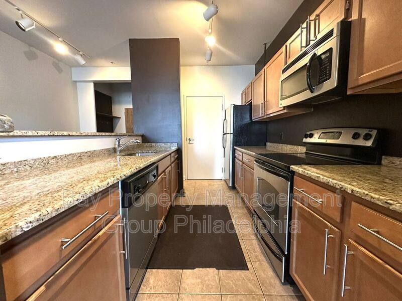 Apartment for rent at 1510 Chestnut St #904, Philadelphia, PA 19102